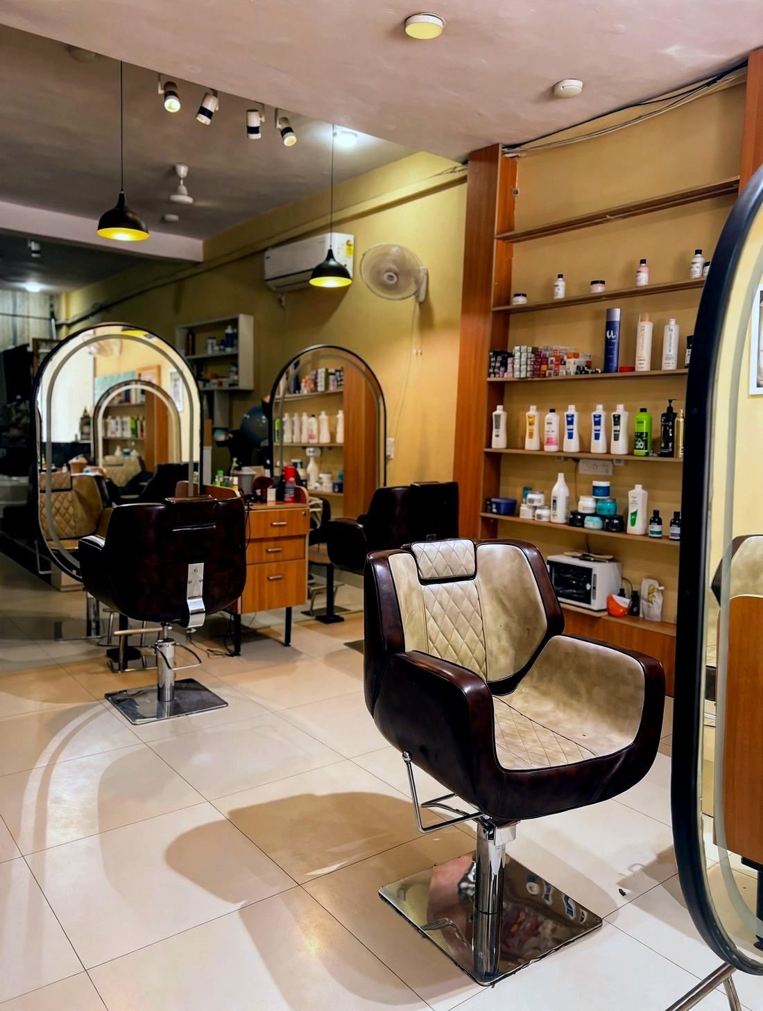 Hair styling stations at Rajshree Oasis